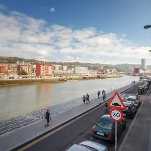 https://luminoso-con-vistas-a-la-ria-de-bilbao.sansebastianhotels.net